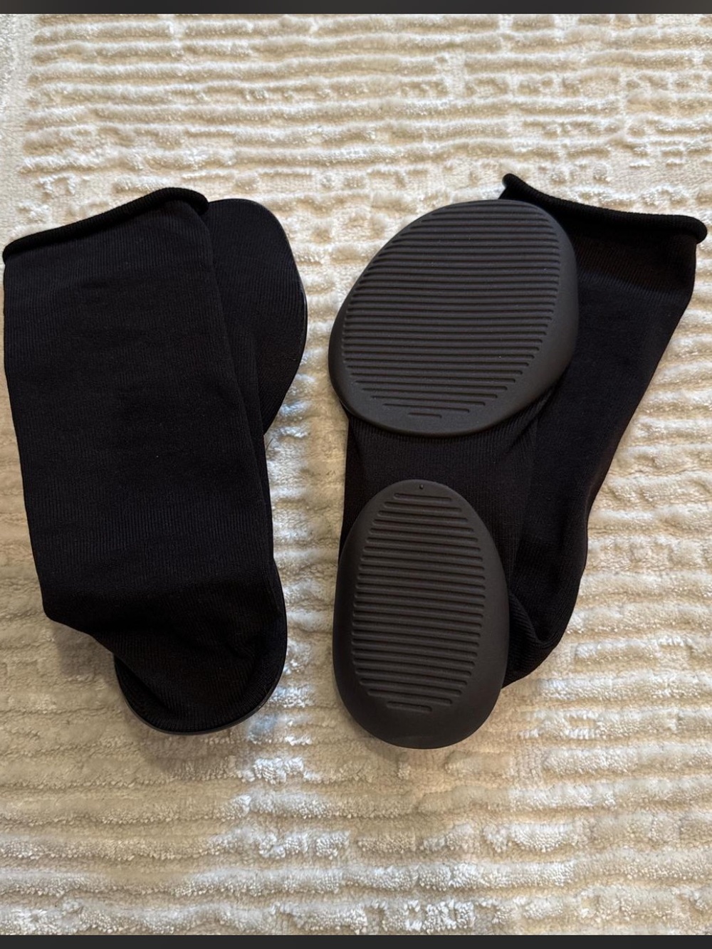 YEEZY pods